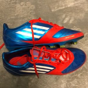 Men’s soccer cleats US 9
